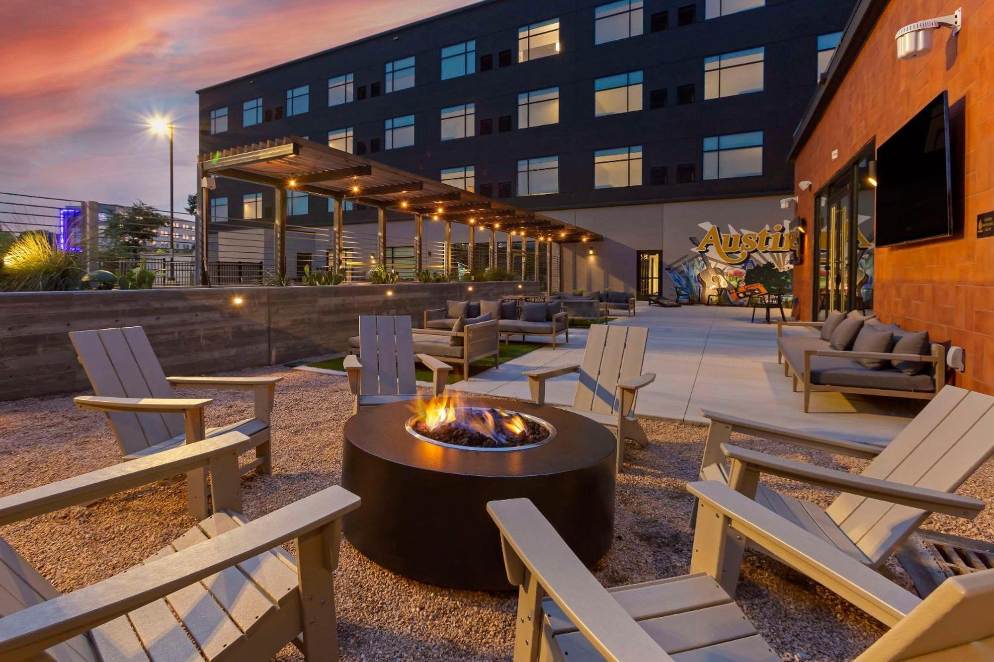 Cambria Hotel Austin Airport 외부 사진