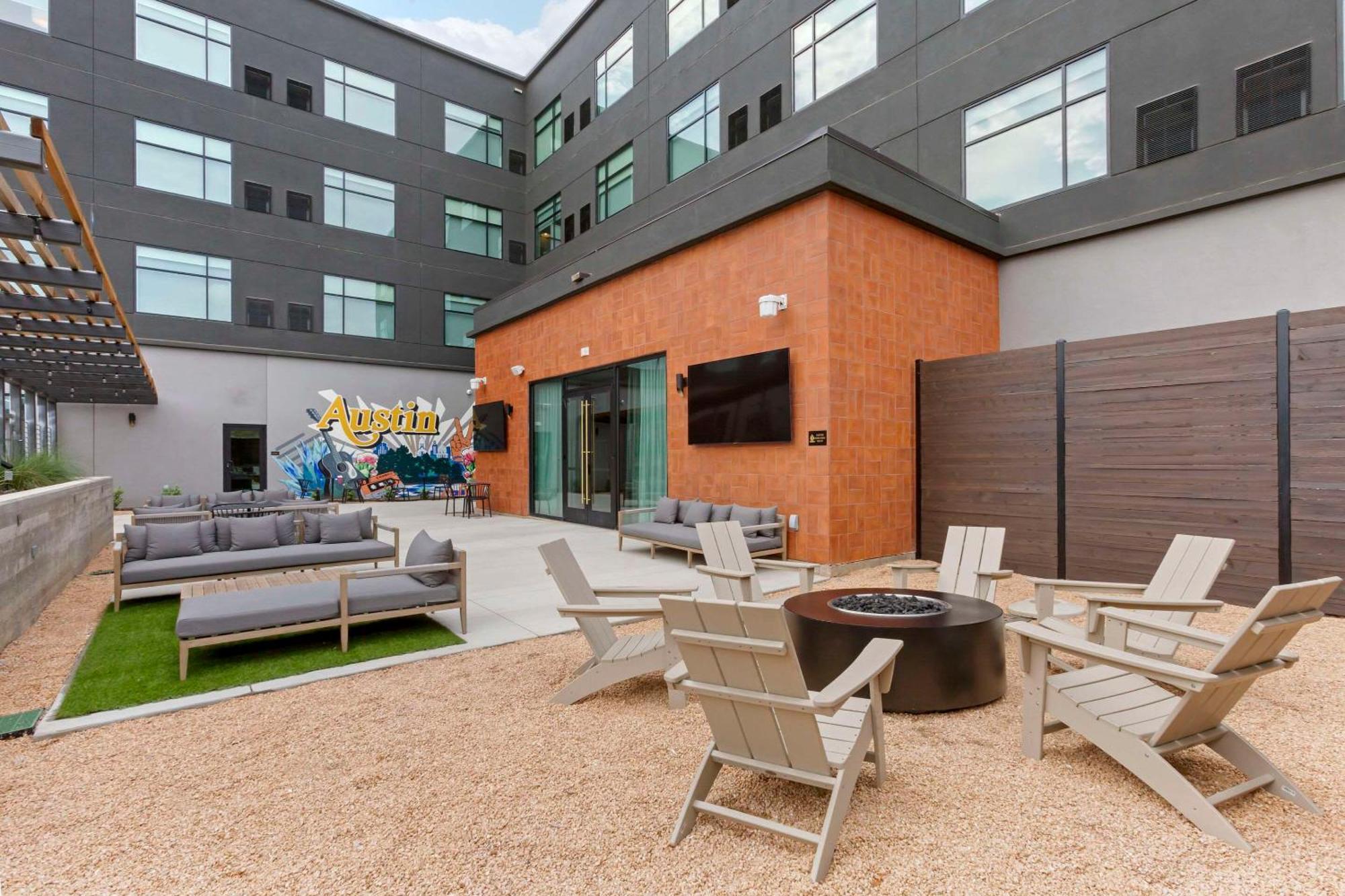 Cambria Hotel Austin Airport 외부 사진