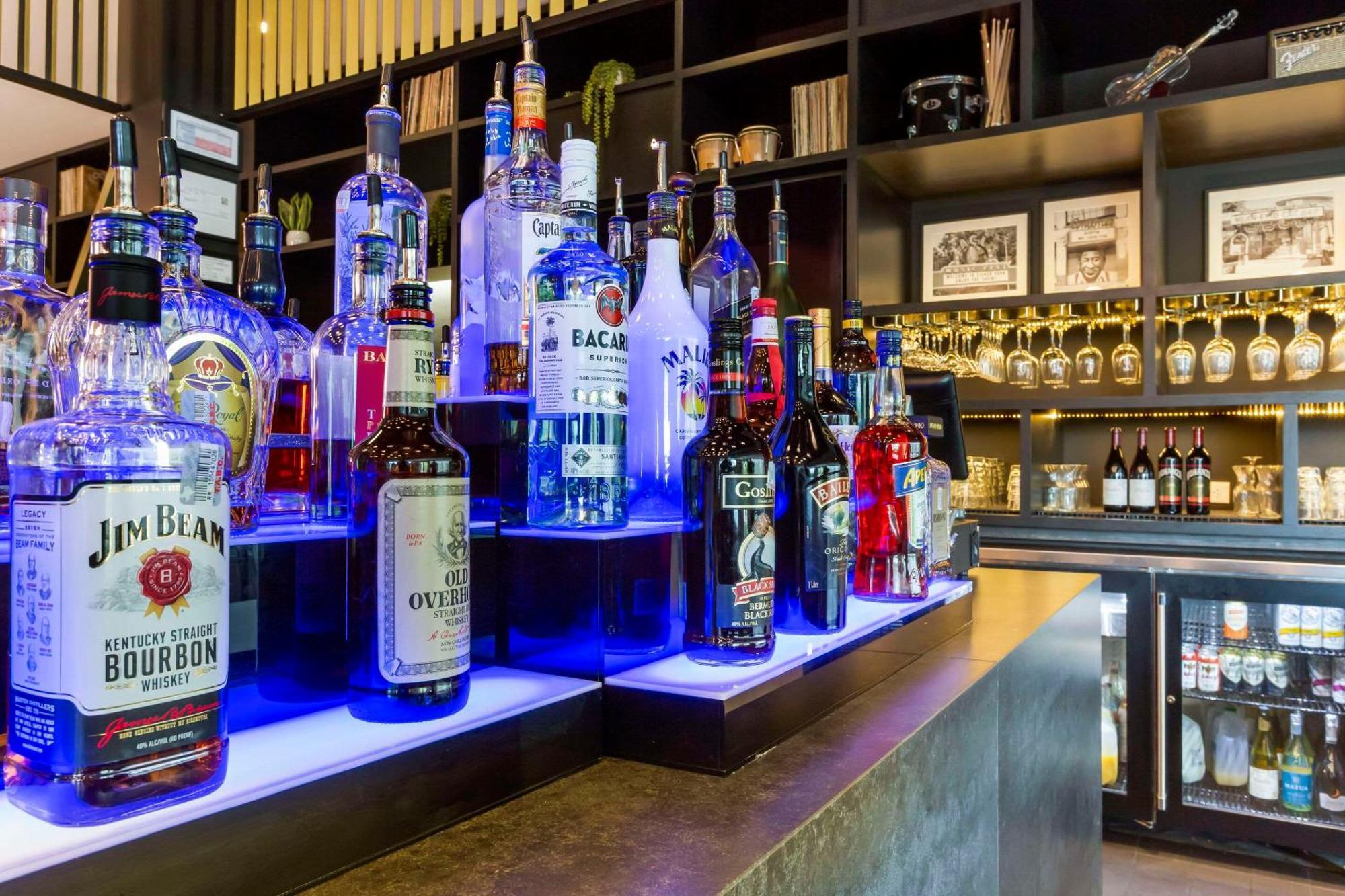 Cambria Hotel Austin Airport 외부 사진